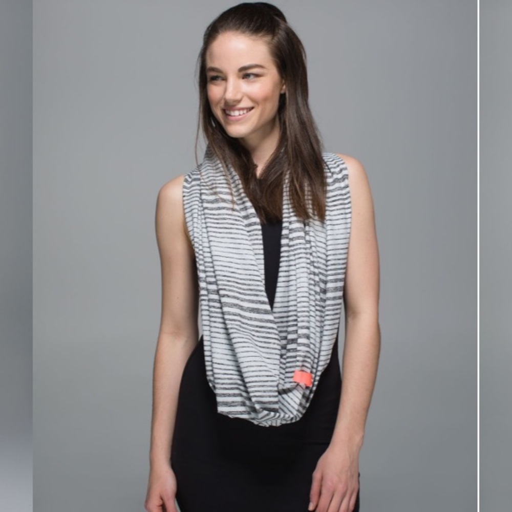 lululemon Vinyasa Scarf